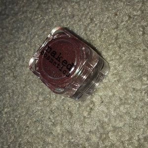 Naked cosmetics pigment